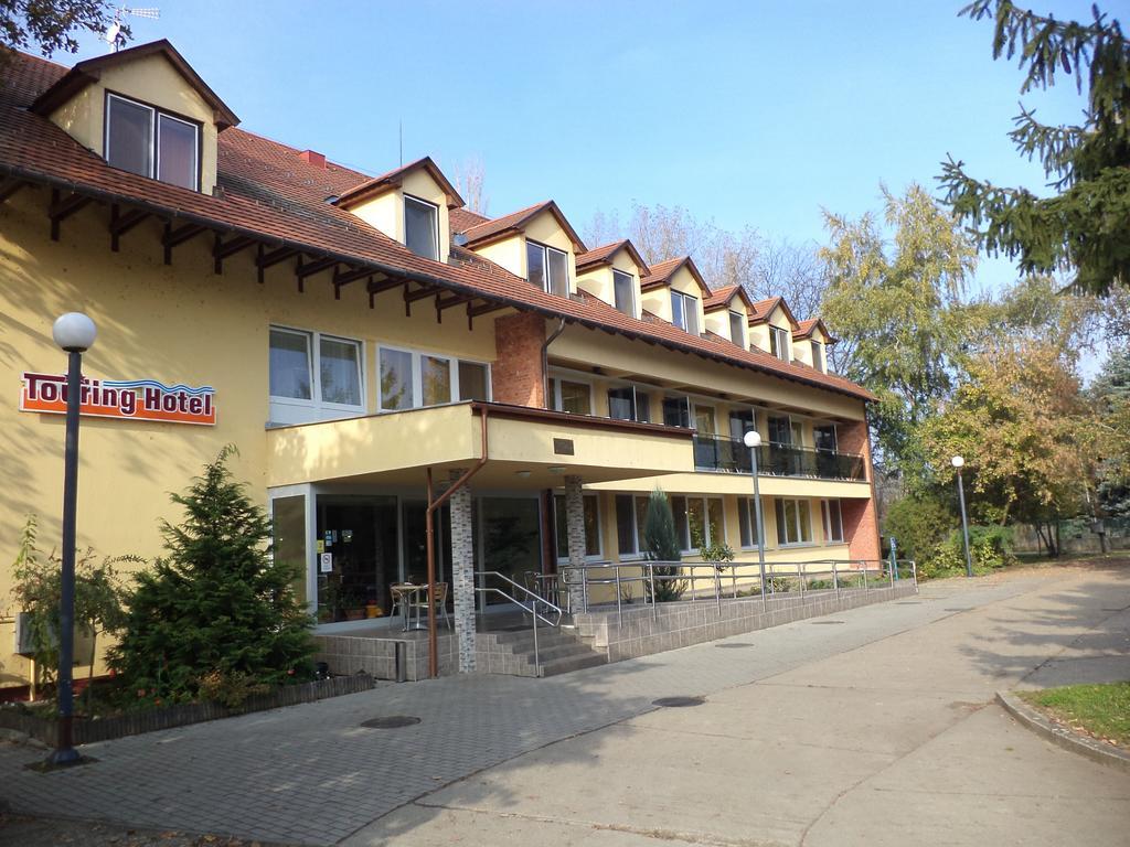 Touring Hotel Berekfürdő Extérieur photo